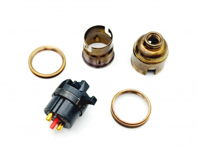 Switched lamp holder BC B22 antique Brass finish 10mm base thread