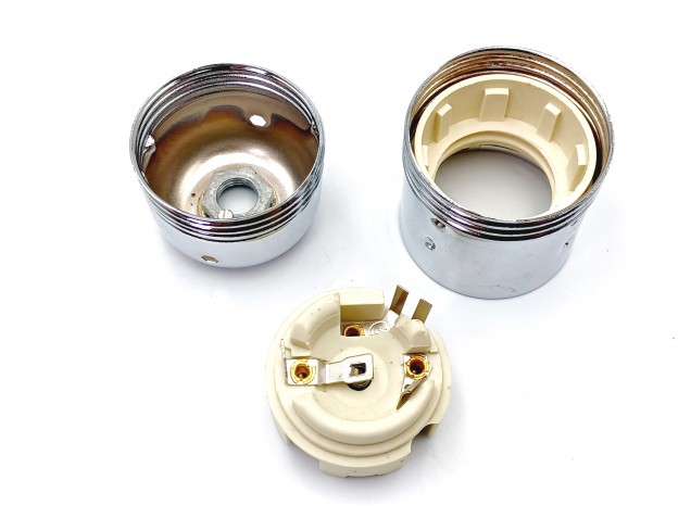 ES E27 metal lamp holder plain skirt chrome