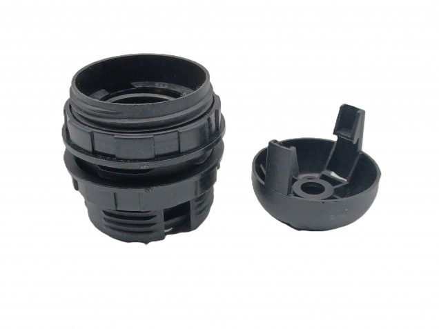 E27 2 PART BLACK PLASTIC LAMP HOLDER THREADED SKIRT AND SHADE RINGS