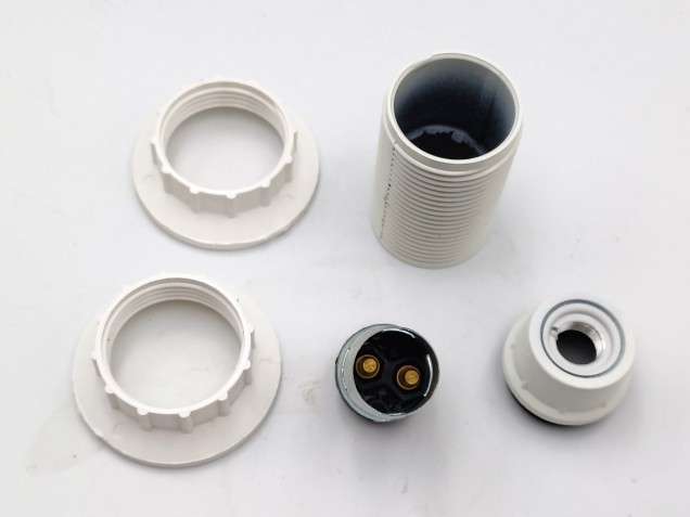 Bakelite B15 SBC lamp holder white threaded skirt plus large rings M10 base 