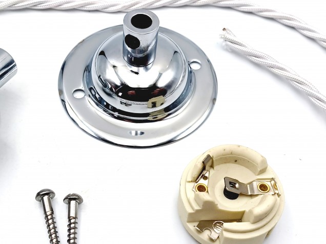 Light pendant set in Chrome with E27 Lamp Holder plain skirt