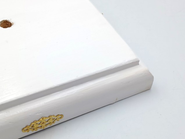 White wooden ceiling rose square in pine 