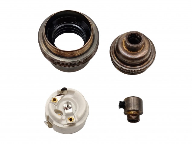 Antique Brass Ceiling Rose With E27 Lamp Holder Set 100mm Ceiling Rose