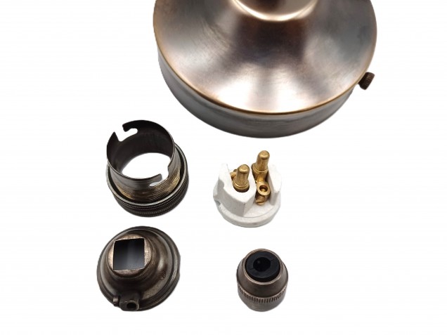 Antique Brass Ceiling Rose With B22 Lamp Holder Set 100mm Ceiling Rose