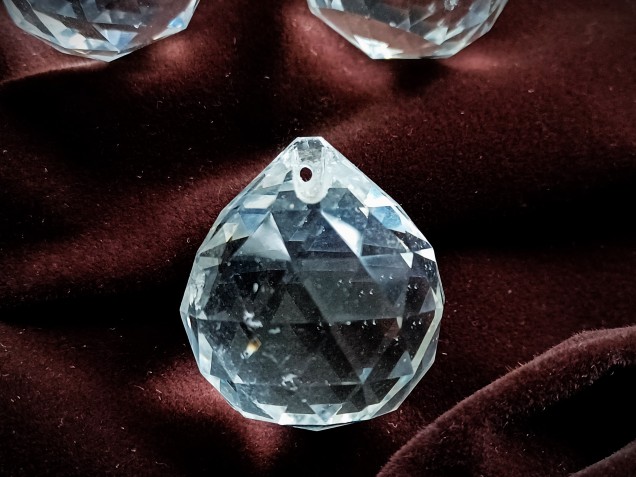 Chandelier faceted crystal ball 30mm B stock