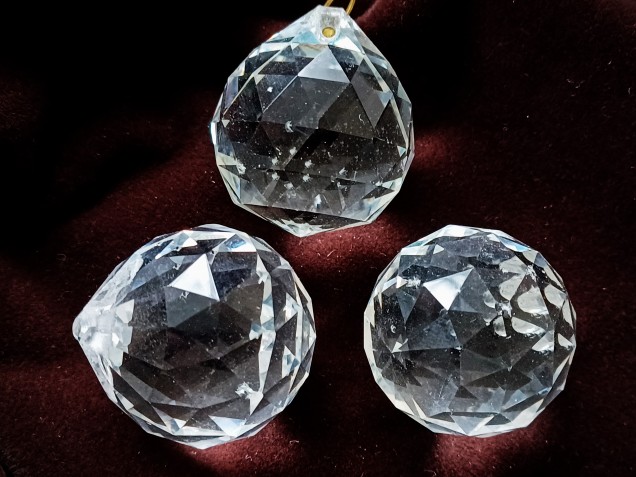 Chandelier faceted crystal ball 30mm B stock