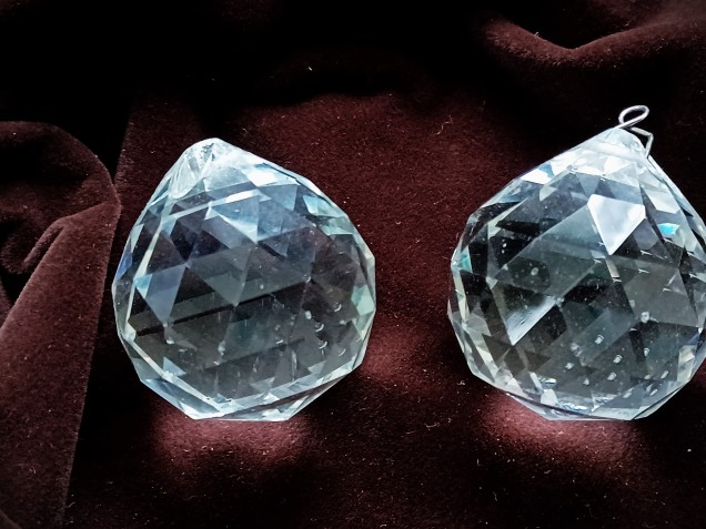 Chandelier faceted crystal ball 40mm B stock