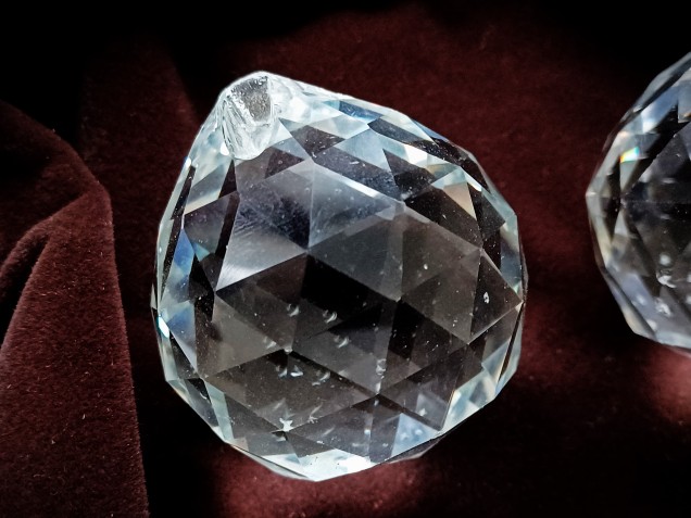 Chandelier faceted crystal ball 40mm B stock