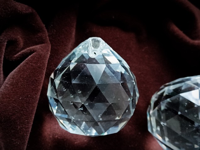 Chandelier faceted crystal ball 40mm B stock