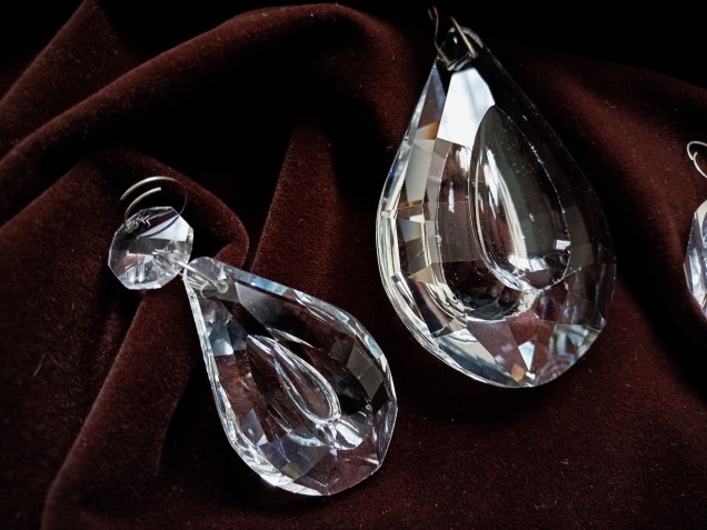 Crystal chandelier drops