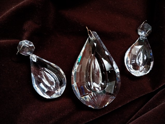 Crystal chandelier drops
