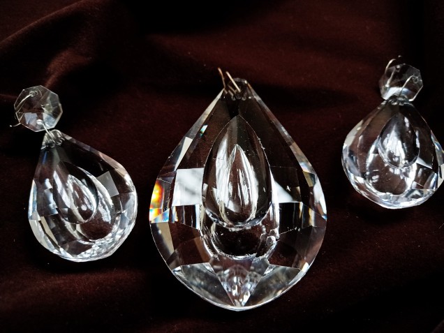 Crystal chandelier drops
