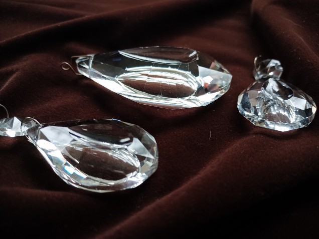 Crystal chandelier drops