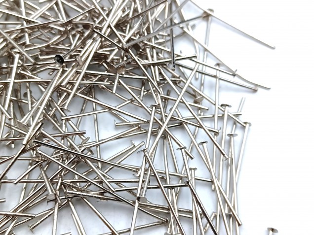 100 grams of Nickel pins 30mm x 0.9mm (approx 720 pins)