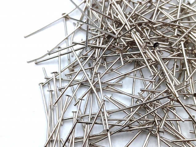 100 grams of Nickel pins 30mm x 0.9mm (approx 720 pins)