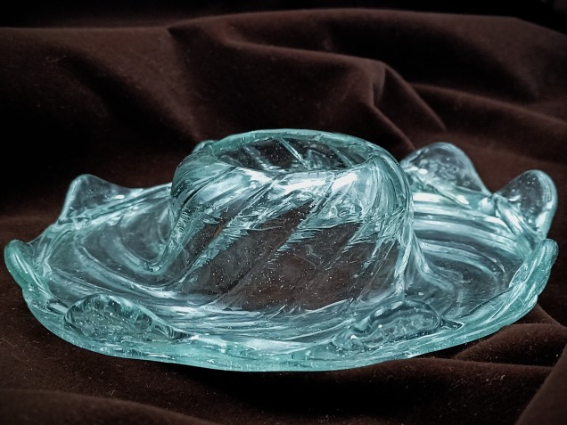 19th century Chandelier Venetian glass drip pan 