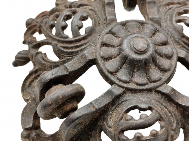 Antique iron rise and fall chandelier pully C1850