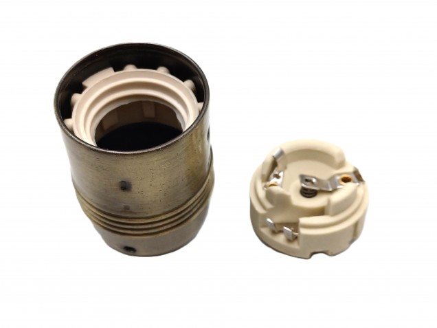 ES E27 metal lamp holder plain skirt in antique brass