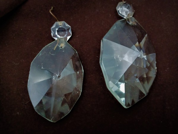 Crystal chandelier almond drop