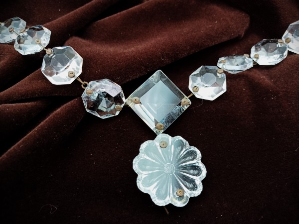 Chandelier Crystal Button Strand Antique With Divider And Rosette