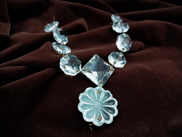 Chandelier Crystal Button Strand Antique With Divider And Rosette