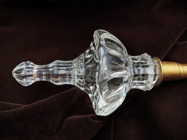 Chandelier glass bottom finial ball