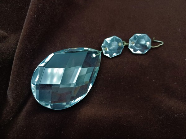 Crystal chandelier almond drops