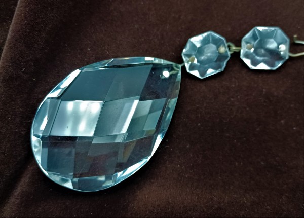 Crystal chandelier almond drops