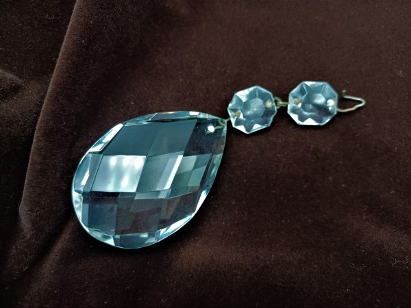 Crystal chandelier almond drops