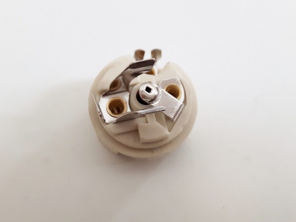 Small Edison screw  E14 lamp holder plain skirt Brass finish