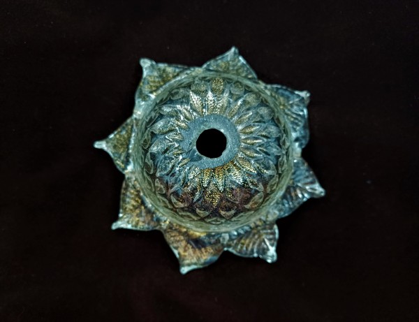 Venetian Chandelier glass dish pan with gold fleck 115mm width