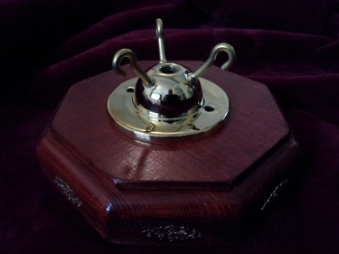 Red mahogany style wooden pattress octagon with brass 3 hook