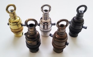 Switched Lamp Holder With Closed Hook Threaded Skirt And Ring B22 Bayonet Cap