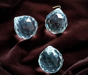 Chandelier faceted crystal ball 30mm B stock