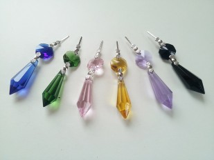 CHANDELIER PENCIL DROP AND BUTTON WITH SILVER COLOURED BOW CLIP