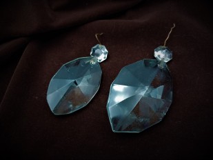 Crystal chandelier almond drop