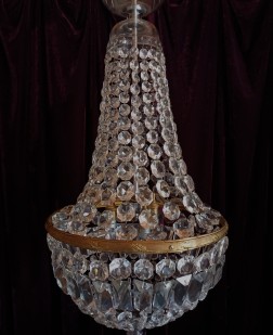 Large tent and bag crystal and glass chandelier 