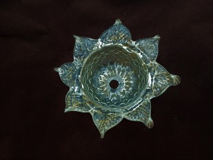 Venetian Chandelier glass dish pan with gold fleck 115mm width
