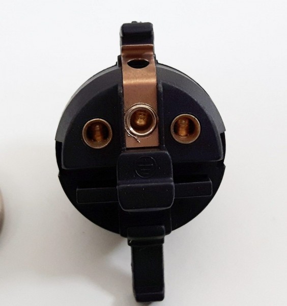 Switched lamp holder B22 Brass plated Finish 10mm base thread